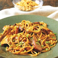 Spaghetti with Chicken and Thai Peanut Sauce