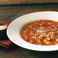 Tomato Soup with Chickpeas and Pasta