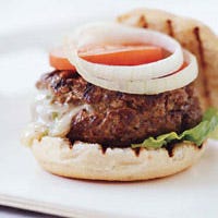 Chile-Stuffed Cheeseburger