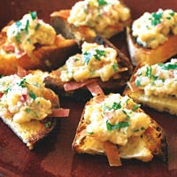 White-Bean and Prosciutto Bruschetta