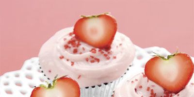 Pretty-in-Pink Strawberry Cupcakes That are Everything!