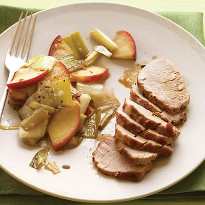Pork Tenderloin with Sauteed Apples and Leeks Recipe