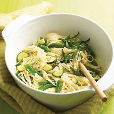<p>Get an instant taste of spring with this one-pot pasta. In 20 minutes, you'll have linguine in a silky sauce with crisp-tender asparagus and snap peas.</p><br /><p><b>Recipe: <a href="/recipefinder/linguine-spring-vegetables-recipe" target="_blank">Linguine with Spring Vegetables</a> </b></p>