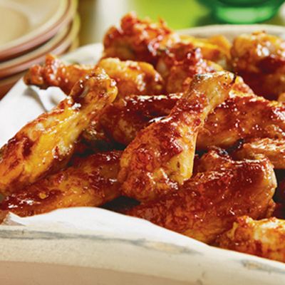 <p>Sweet honey and spicy picante sauce combine to make an irresistible glaze for the crispy chicken wings in this easy-to-make appetizer.  Make plenty...these won't last long!</p><br /><p><b>Recipe: <a href="/recipefinder/sweet-spicy-chicken-wings-recipe-campells-1109" target="_blank">Sweet and Spicy Chicken Wings</a></b></p>