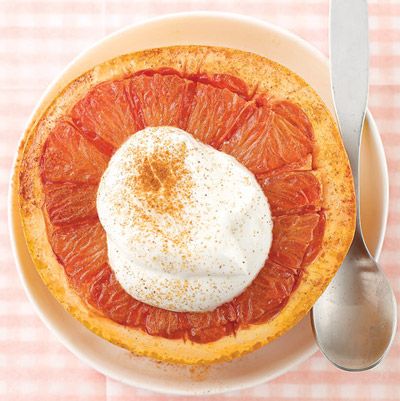 <p>Lightly caramelized fruit makes for a healthy, sweet start to your day. Plus, this five-minute breakfast includes a serving of protein-rich yogurt to keep you feeling full throughout the morning.</p><p><b>Recipe:</b> <a href="/recipefinder/broiled-grapefruit-recipe-mslo0211" target="_blank"><b>Broiled Grapefruit</b></a></p>