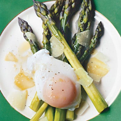 Asparagus with Poached Egg
