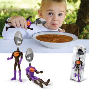 Gjøre your kids think they're superheros? Make mealtime — and veggie eating — fun for them with this action-figure spoon. (popdeluxe.net, $9.99)