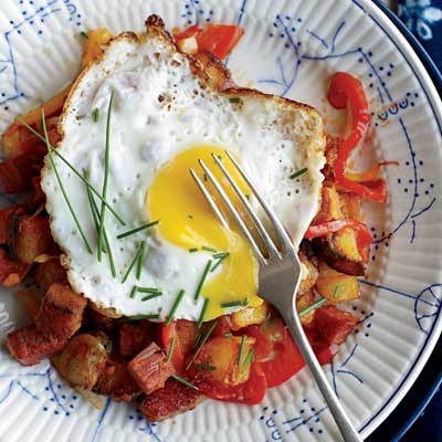 <p>This classic hash is delicious and filling — the perfect breakfast combo.</p>

<p><b>Recipe:</b> <a href="/recipefinder/corned-beef-hash-fried-eggs-recipe-fw1211"><b>Corned Beef Hash with Fried Eggs</b></a></p>