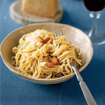 <p>There are a couple good reasons busy moms and dads love pasta: it's fairly cheap and doesn't take too long to cook. These pasta dishes get some help in the flavor department thanks to some smart ingredients.</p><br />

<a href="/recipes/cooking-recipes/12-no-fuss-pasta-recipes" target="_blank"><b>12 No-Fuss Pasta Recipes</b></a><br />
<a href="/recipes/cooking-recipes/quick-pasta-dishes" target="_blank"><b>5-Ingredient Pasta Dishes</b></a><br />
<a href="/recipes/cooking-recipes/easy-pasta" target="_blank"><b>15 Easy Pasta Recipes</b></a><br /><br />

<b>Pictured Recipe:</b> <a href="/recipefinder/easy-pantry-pasta"target="_new"><b>Easy Pantry Pasta</b></a>


