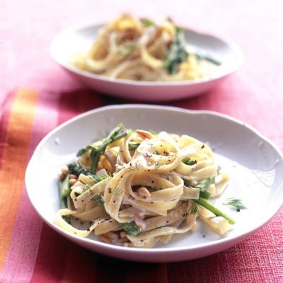 Creamy Fettuccine with Asparagus