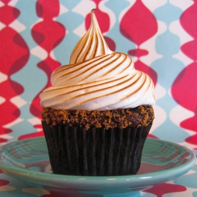 Chocolate Graham Cracker Cupcakes with Toasted Marshmallow