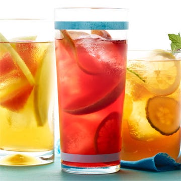 Honey, Ginger, and Nectarine Iced Tea