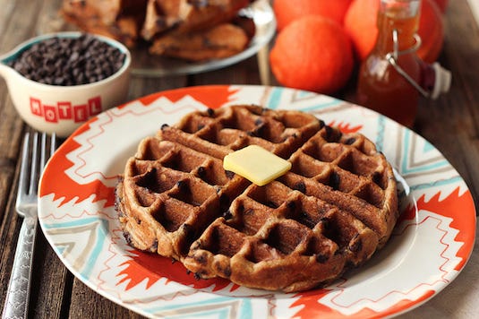 Food, Belgian waffle, Cuisine, Dishware, Tableware, Dish, Dessert, Baked goods, Plate, Bowl, 