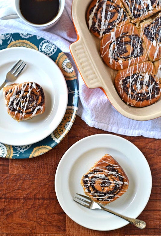 Serveware, Food, Dishware, Cuisine, Plate, Tableware, Ingredient, Dish, Dessert, Baked goods, 