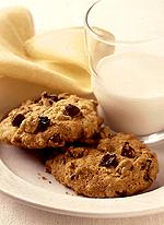 Chewy Chocolate Chip Oatmeal-Raisin Cookies