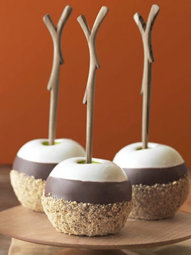 <p>Marshmallows, chocolate, and graham crackers meet their match in a tart Granny Smith. </p>
<p><em>(Skewers: Olive-wood chopsticks, $16 per pair; <a href="http://swahili-imports.com" target="_blank">swahili-imports.com</a>)</em></p>
<p><strong>Recipe:</strong> <a href="triple-dipped-smores-apples-recipe-clv1012" target="_blank">Triple Dipped S'mores Apples</a></p>