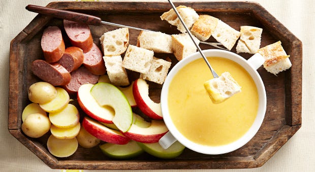 Cheddar-Beer Fondue