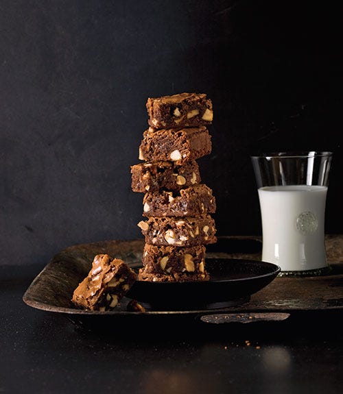 <p>The secret to these over-the-top brownies: roasted peanuts and a Snickers bar!</p>
<p><strong>Recipe:</strong> <a href="http://www.countryliving.com/recipefinder/salty-nougat-fudge-brownies-recipe-clx1013" target="_blank">Salty-Nougat Fudge Brownies</a></p>