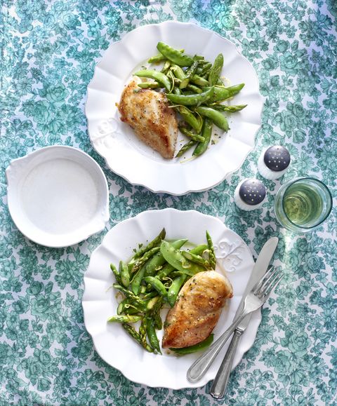 <p>This dish is quick, simple, and healthy!</p> <p><strong>Recipe:</strong> <a href="skillet-chicken-spring-vegetables-recipe-clx0315 " target="_blank"><strong>Skillet Chicken and Spring Vegetables </strong></a></p>