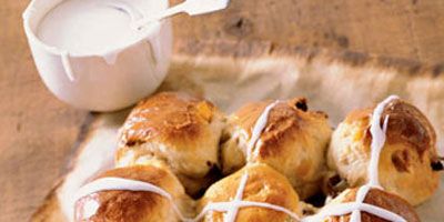 <p>England's Hot Cross Buns are marked with sweet icing.
</p><br />
<p><b>Recipe: </b><a href="/recipefinder/hot-cross-buns-3699" target="_blank"><b>Hot Cross Buns</b></a></p>