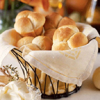 <p>Light, fluffy potato clover dinner rolls are made with mashed potato, flour, and tangy buttermilk. </p><br />
<p><b>Recipe: </b><a href="/recipefinder/potato-clover-dinner-rolls-3218" target="_blank"><b>Potato Clover Rolls</b></a></p>