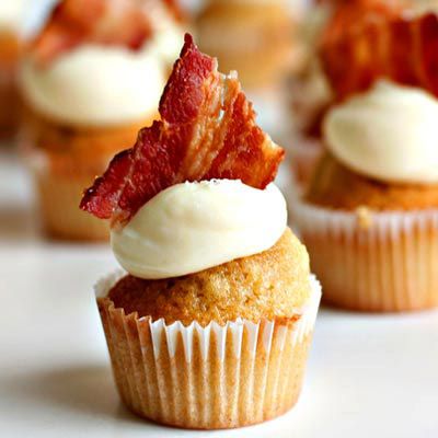 <p>Brooklyn baker Keavy Landreth of <a href="http://kumquatcupcakery.blogspot.com/" target="_blank">Kumquat Cupcakery</a> specializes in mini cupcakes, including this Maple Bacon Cupcake made with maple-cinnamon cake and topped with vanilla frosting and a thick cut of bacon from Vermont's Tamarack Hollow Farms.</p><br />
<p>Want to try an at-home version? Check out the recipe for these <a href="/recipefinder/bacon-maple-cupcakes-recipe" target="_blank"><b>Bacon Maple Cupcakes</b></a>.</p>