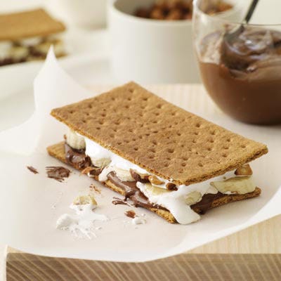 banana nutella smores