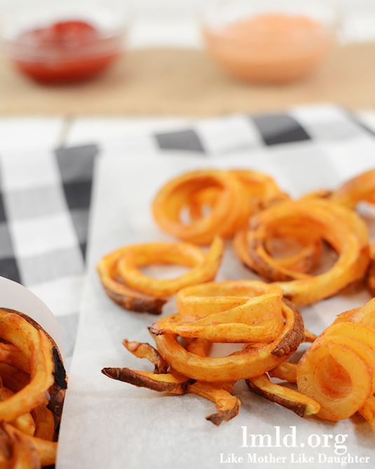 Oven-Baked Curly Fries