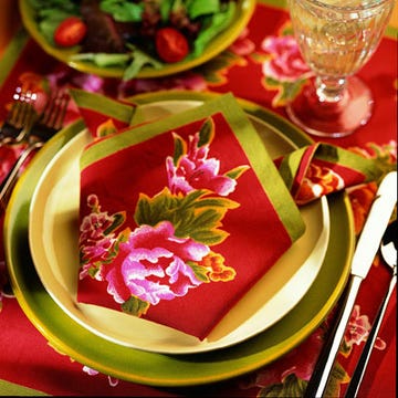 <p>Use it with a simple floral print napkin for best effect.</p><br />