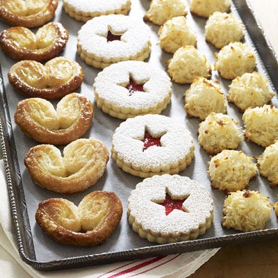 <p><b>Get her recipes:</b></p>
<p><a href="/recipefinder/coconut-macaroons-recipe-ghk1210" target="_blank"><b>Coconut Macaroons</b></a></p>
<p><a href="/recipefinder/elephant-ears-palmiers-recipe-ghk1210" target="_blank"><b>Elephant Ears (Palmiers)</b></a></p>
<p><a href="/recipefinder/linzer-cookies-recipe-ghk1210" target="_blank"><b>Linzer Cookies</b></a></p>