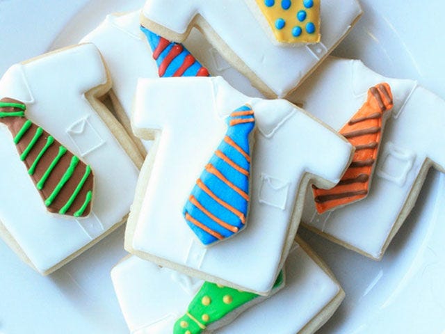 Pattern, Confectionery, Dessert, Design, Icing, Baked goods, Christmas decoration, Snack, Christmas, Finger food, 