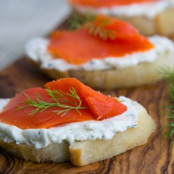 Food, Finger food, Ingredient, Canapé, Cuisine, Cream cheese, Dish, Garnish, Snack, appetizer, 