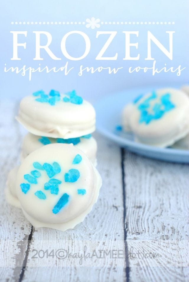 <p></p>
<p><strong>Get the recipe from <a href="http://kaylaaimee.com/disneys-frozen-inspired-snow-cookies/" target="_blank">Kayla Aimee</a>.</strong></p>