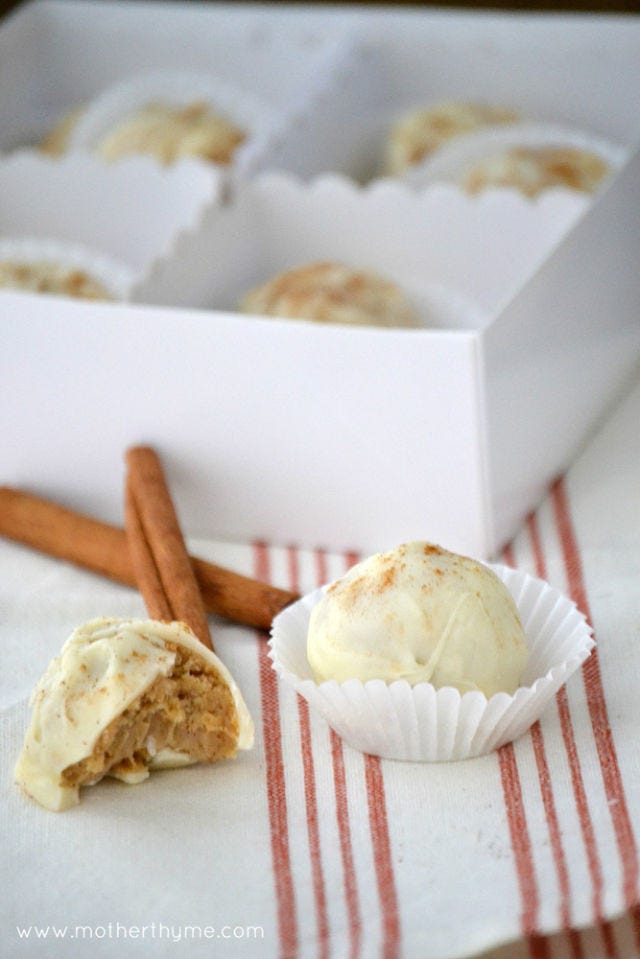 <p>All the delicious taste of freshly baked apple pie — plus a healthy helping of Golden Oreos — without any of the baking.</p>
<p><strong>Get the recipe from <a href="http://www.motherthyme.com/2012/10/apple-cinnamon-truffles.html" target="_blank">Mother of Thyme</a>.</strong></p>