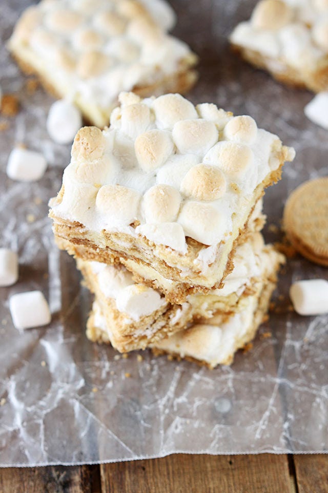 <p>Golden Oreos make a salty-sweet crust on which you get to pile gooey marshmallow deliciousness. Get baking!</p>
<p><strong>Get the recipe from <a href="http://lecremedelacrumb.com/2014/02/golden-oreo-toasted-marshmallow-cheesecake-bars.html" target="_blank">Creme de la Crumb</a>.</strong></p>