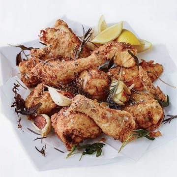 <p>To make his phenomenal fried chicken, Tyler Florence first bakes it low and slow, so it's juicy. Then he coats the chicken pieces in seasoned flour and fries them in oil that's been flavored with garlic and herbs.</p><p><strong>Recipe:</strong> <a href="http://gogonow.org/recipefinder/extra-crispy-fried-chicken-recipe-fw0314%22%3E%3Cstrong%3EExtra Crispy Fried Chicken</strong></a></p>