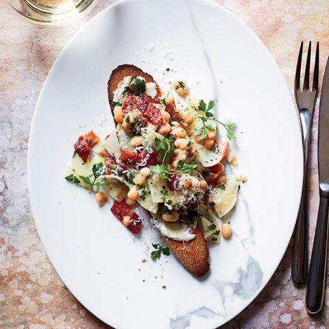 <p>This hearty fork-and-knife dish from Hugh Acheson is perfect for a quick, easy dinner for two or as a starter for four.</p><p><strong>Recipe:</strong> <a href="http://gogonow.org/recipefinder/beans-bacon-buttered-toasts-recipe-fw0414%22%3E%3Cstrong%3EBeans and Bacon on Buttered Toasts</strong></a></p>