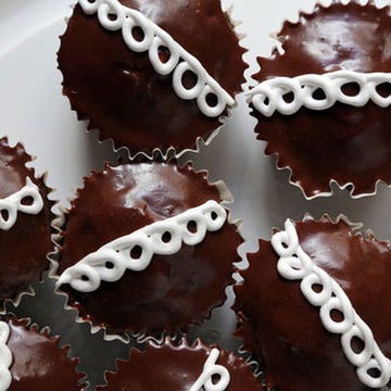 Hostess may have shut down last year, but that doesn't mean you can't still get your chocolate cream-filled cupcake fix!