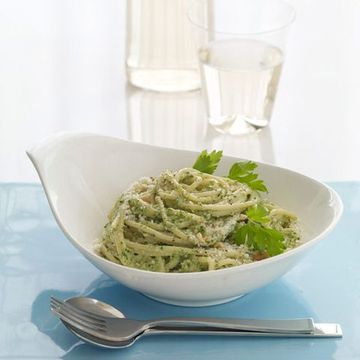 Try a new spin on spaghetti with this perfect pesto dish.<br /><br /><a href="http://www.redbookmag.com/recipefinder/pasta-with-walnut-pesto-recipe"target="_new">Get the recipe!</a><br /><br />
<a href="http://search.barnesandnoble.com/booksearch/isbnInquiry.asp?EAN=9781416575665&lkid=J15656896&pubid=K125307&byo=1"target="_blank">Buy <i>Kitchen Express</i></a>

