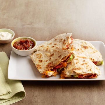 <p>People love Ruby Tuesday's quesadilla, but it's got mucho fat and calories. Ours leaves room for a beer!</p>