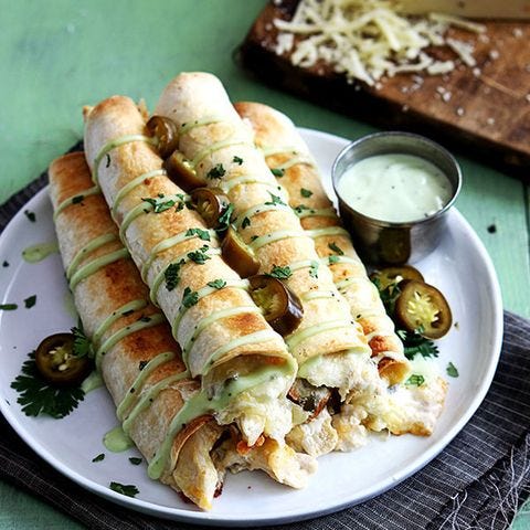 Cuisine, Food, Ingredient, Dish, Dishware, Serveware, Tableware, Breakfast, Plate, Finger food, 