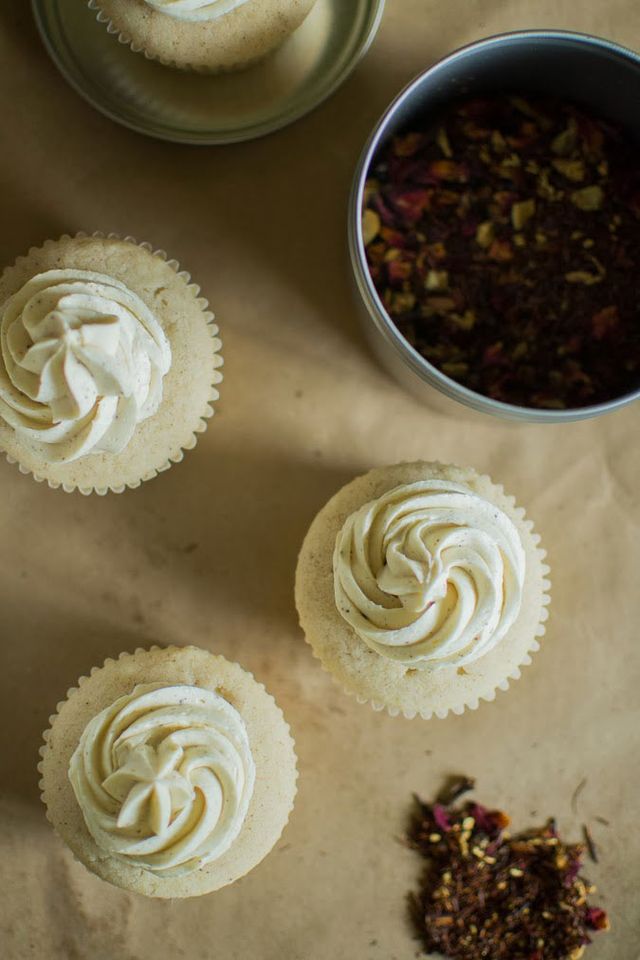 Spiced Holiday Cake - Foodess