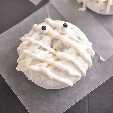 <p>We don't usually need an excuse to eat doughnuts, but if we were looking for one, this one shrouded in mummy frosting would be perfect.</p>
<p><strong>Get the recipe from <a href="http://www.yourhomebasedmom.com/googly-eye-donutsghosts-mummies-monsters/" target="_blank">Your Home Based Mom</a>.</strong></p>