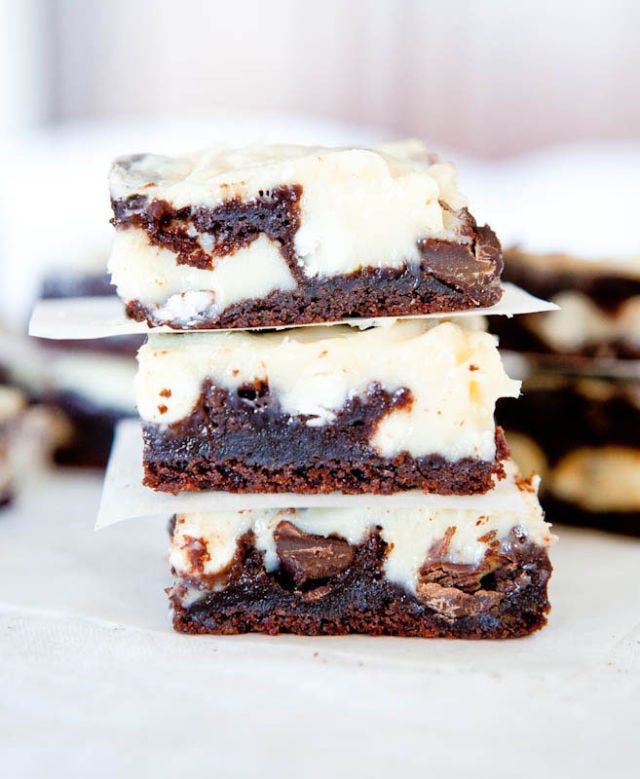 white and dark chocolate cream cheese cake bars