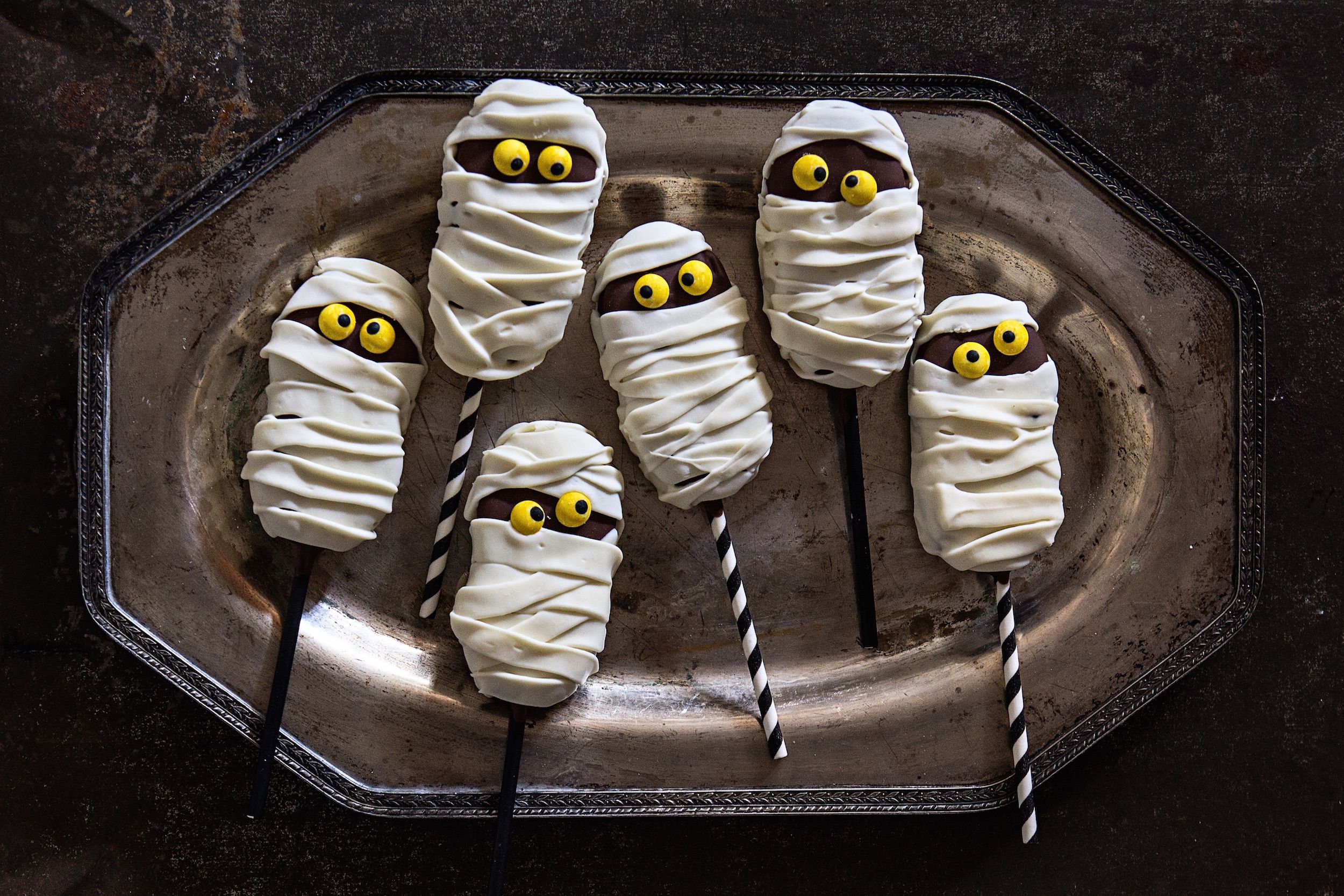Halloween Pumpkin & Mummy Cake Pops | Read my blogpost (reci… | Flickr