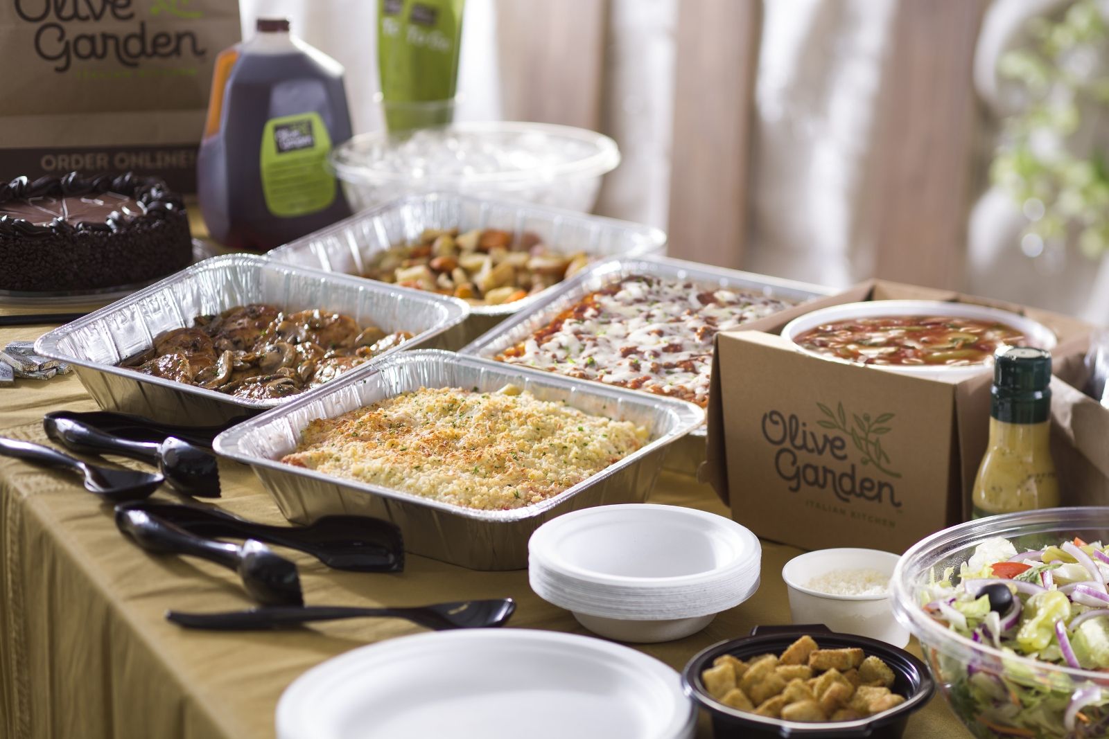 You Can Now Have Olive Garden Cater Your Next Party-Olive Garden is About  to Start Catering and No Party Will Ever be the Same