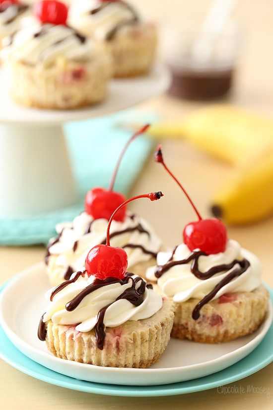 Banana Split Recipe {Classic} - Two Peas & Their Pod