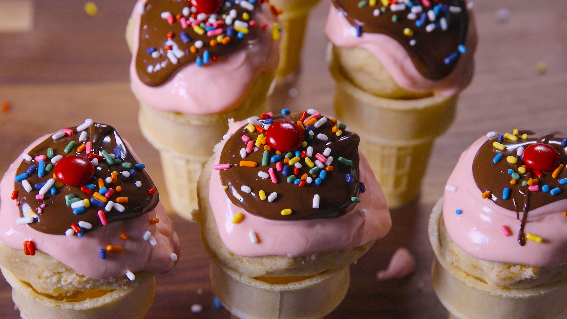 Delicious Ice Cream Scoop Cake Pops