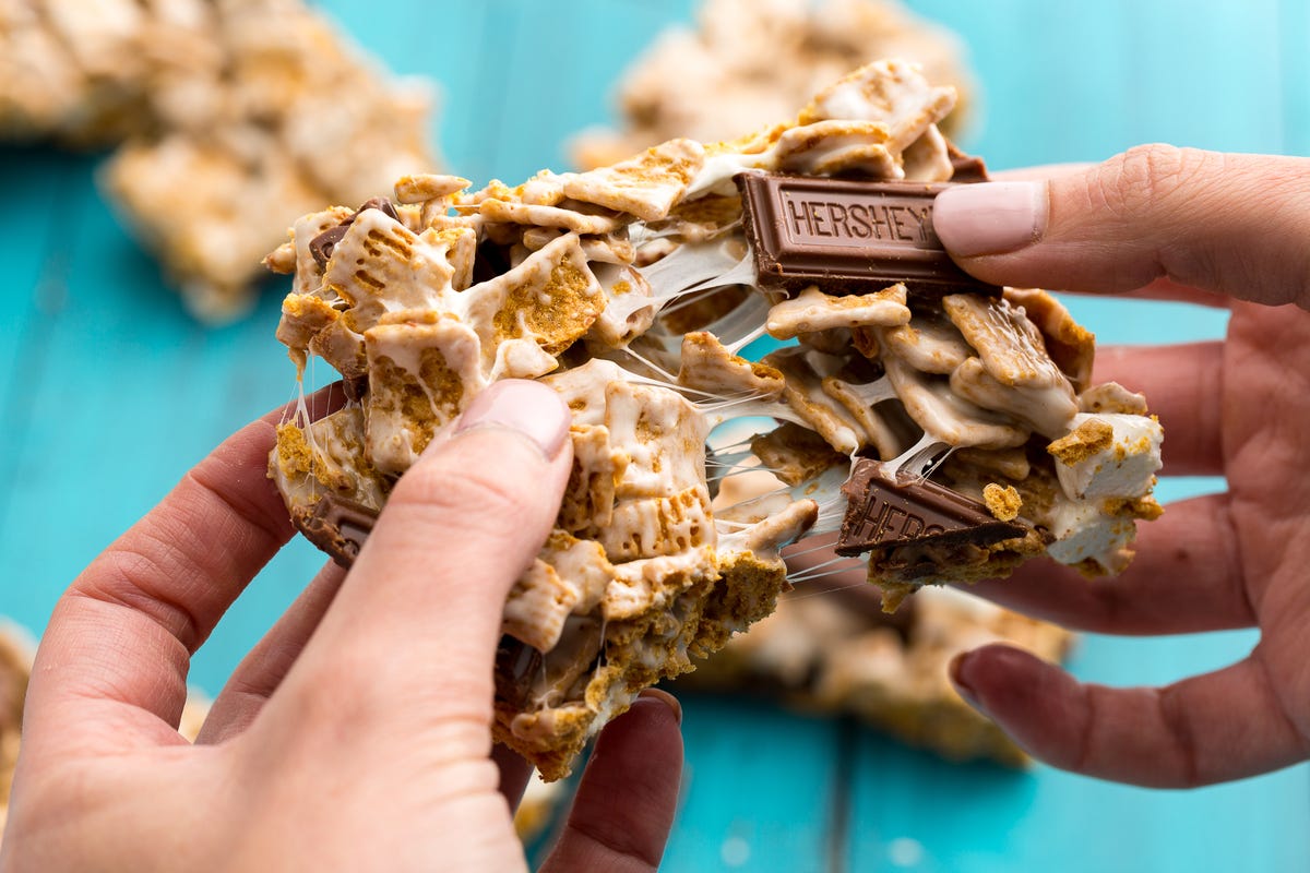 preview for S'mores Cereal Bars Are An Easy No-Bake Summer Dessert