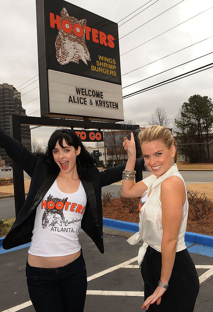 I worked at Hooters – there's a reason we can only wear an exact